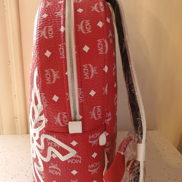 Disney Christmas 2025 Lil Rin Rin Plush Badge Red New